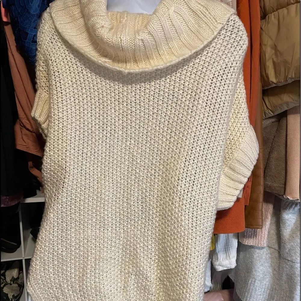 2/$15 Jessica Simpson turtleneck sweater